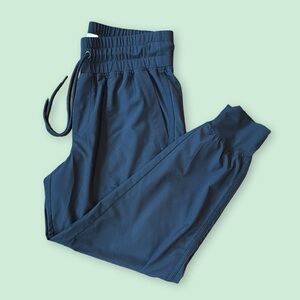 Lou & Grey Black Wanderweave Joggers Women’s Medium